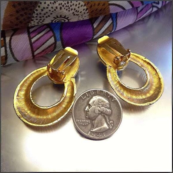 Elegant Lapis Lazuli Gold Hoop 1980s Vintage Earrings 15142 - Picture 6 of 6